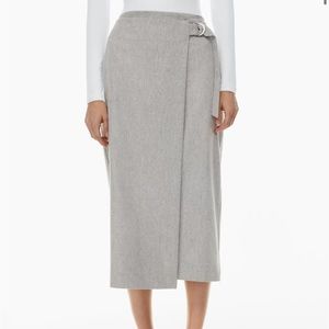 NWT Aritzia color heather light grey Merger Skirt
